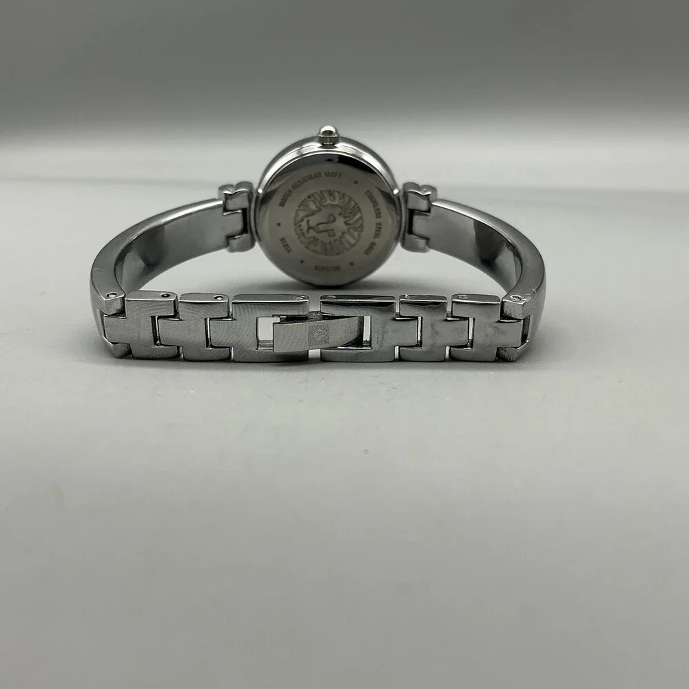 Anne Klein see photos